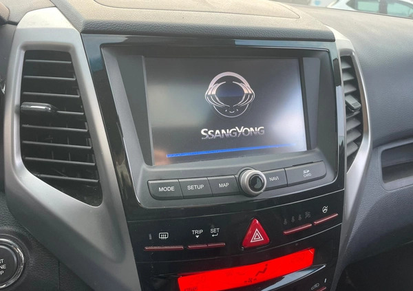 SsangYong Tivoli cena 18500 przebieg: 93000, rok produkcji 2016 z Kudowa-Zdrój małe 137